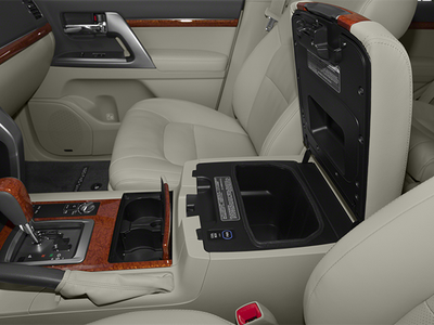 2014 Toyota Land Cruiser Base