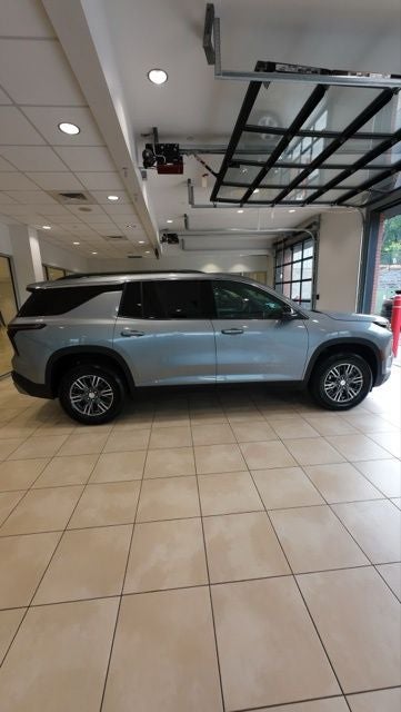 2024 Chevrolet Traverse LT 2LT