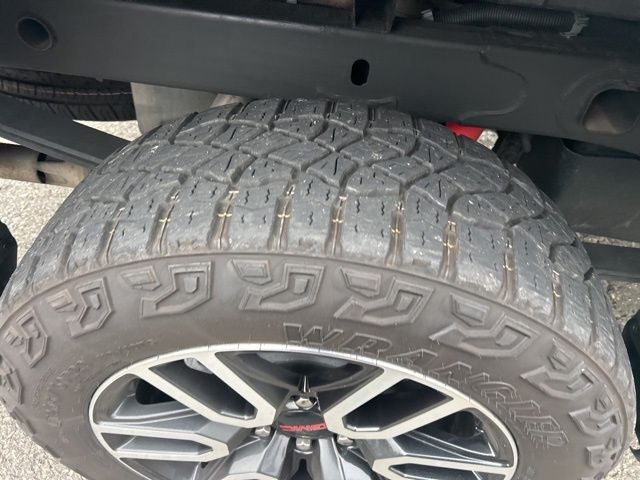 2023 GMC Sierra 1500 AT4