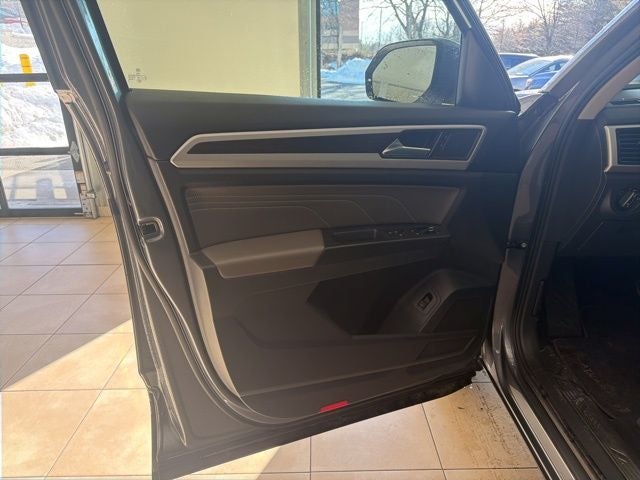 2022 Volkswagen Atlas 2.0T SE w/Technology