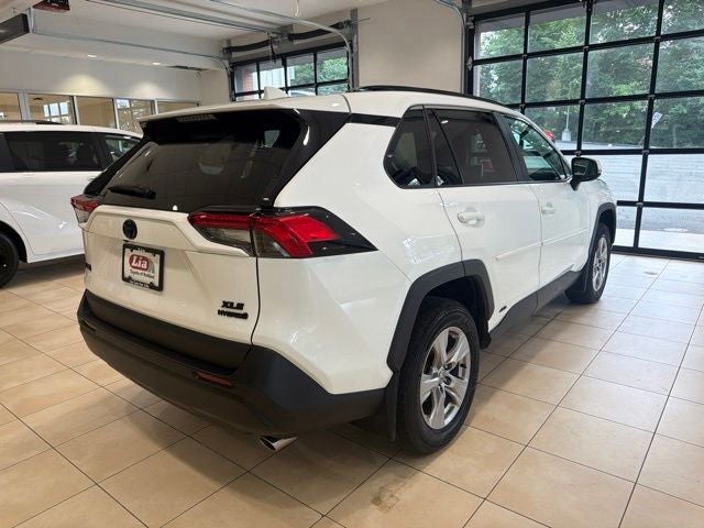2023 Toyota RAV4 Hybrid XLE