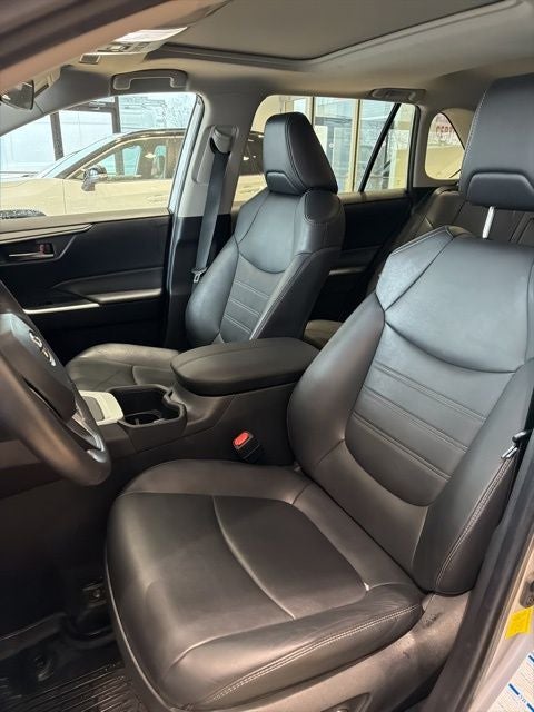 2022 Toyota RAV4 Hybrid XLE Premium