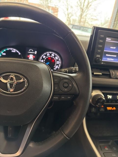 2022 Toyota RAV4 Hybrid XLE Premium