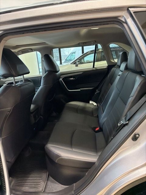 2022 Toyota RAV4 Hybrid XLE Premium