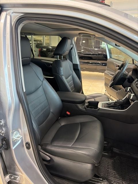 2022 Toyota RAV4 Hybrid XLE Premium