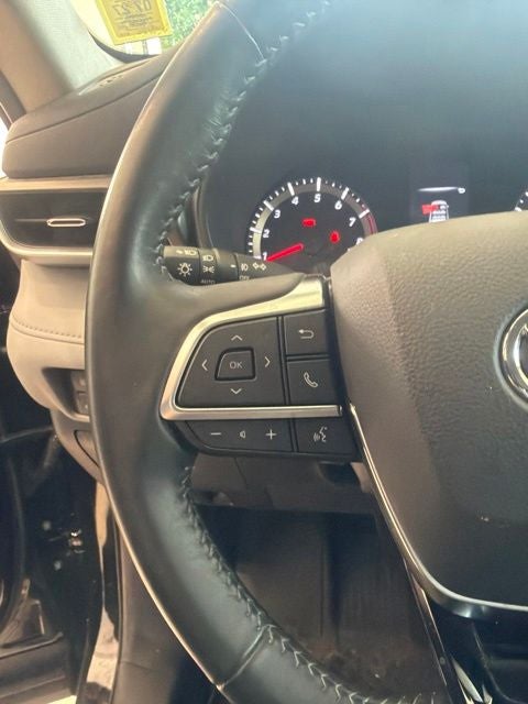 2021 Toyota Highlander LE