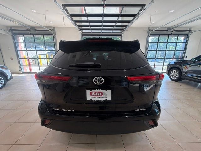 2021 Toyota Highlander LE