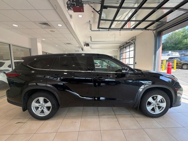 2021 Toyota Highlander LE