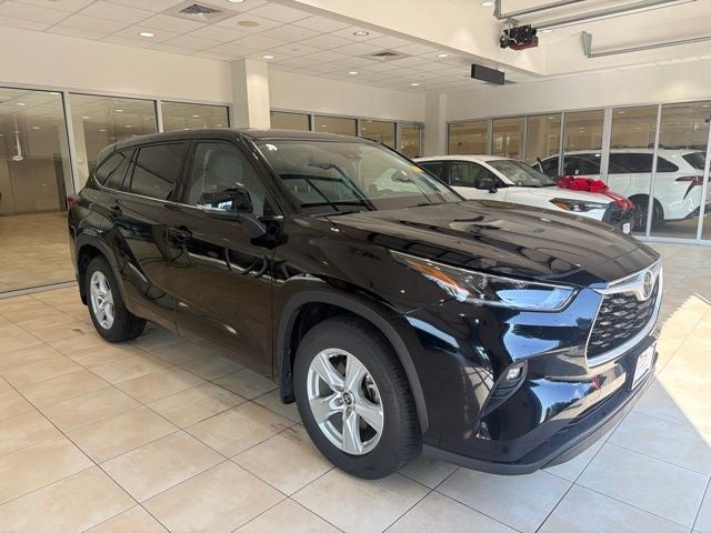 2021 Toyota Highlander LE