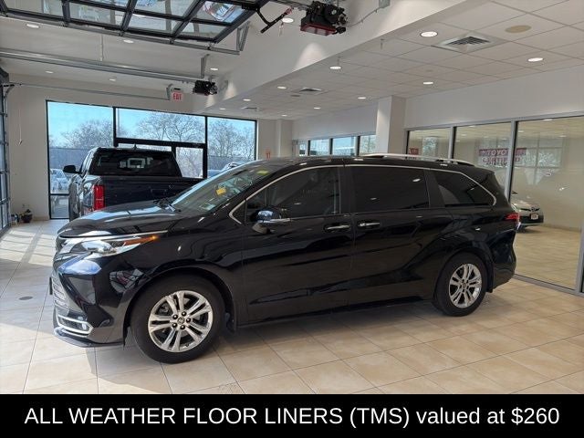 2023 Toyota Sienna Platinum 7 Passenger