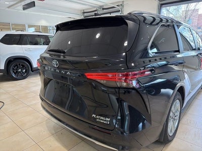 2023 Toyota Sienna Platinum 7 Passenger
