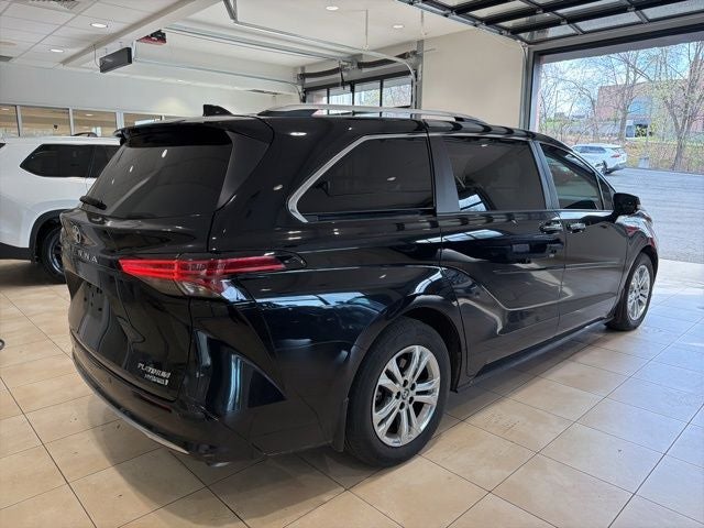 2023 Toyota Sienna Platinum 7 Passenger