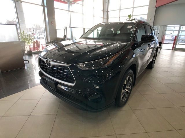 2025 Toyota Highlander XLE