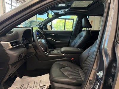2023 Toyota Highlander XSE