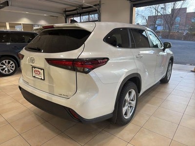 2024 Toyota Highlander LE