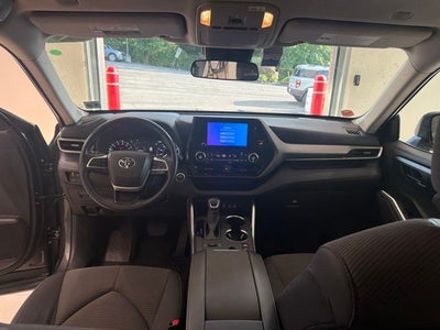 2025 Toyota Highlander LE