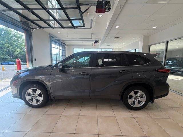 2025 Toyota Highlander LE