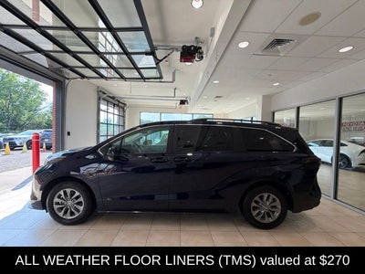 2026 Toyota Sienna LE 8 Passenger
