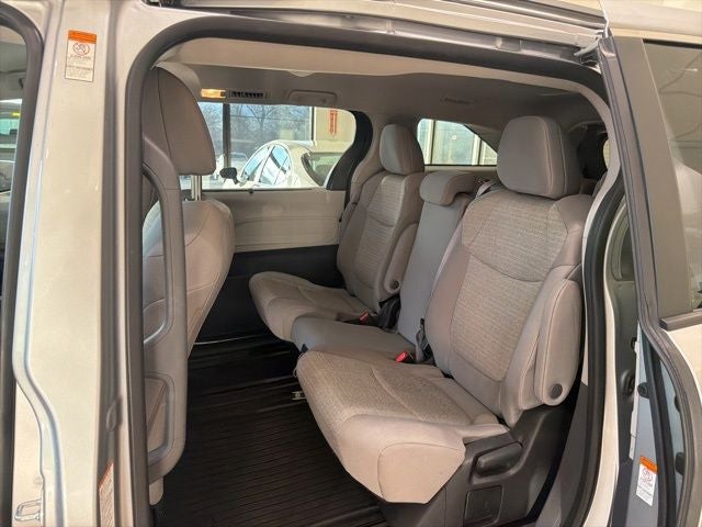2023 Toyota Sienna LE 8 Passenger