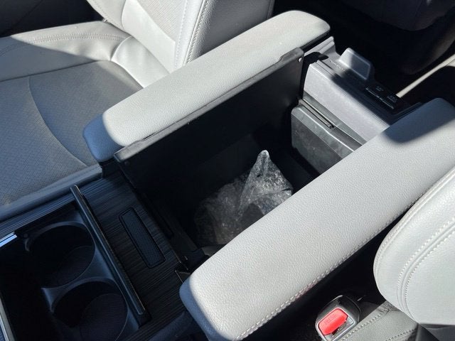 2024 Toyota Sienna Limited 7 Passenger