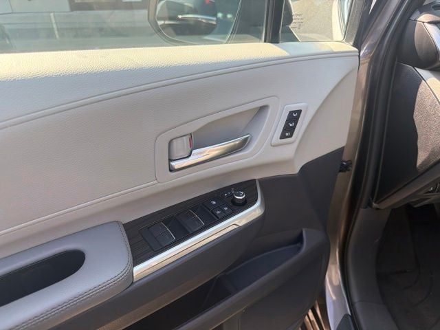 2023 Toyota Sienna Limited 7 Passenger