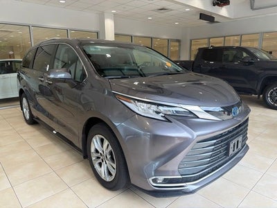 2023 Toyota Sienna Limited 7 Passenger