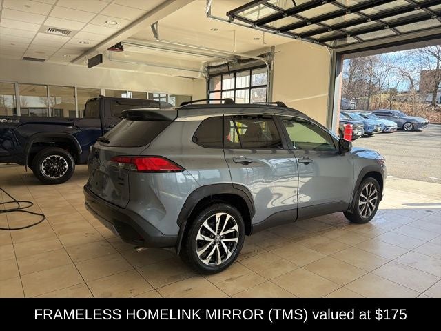 2022 Toyota Corolla Cross XLE