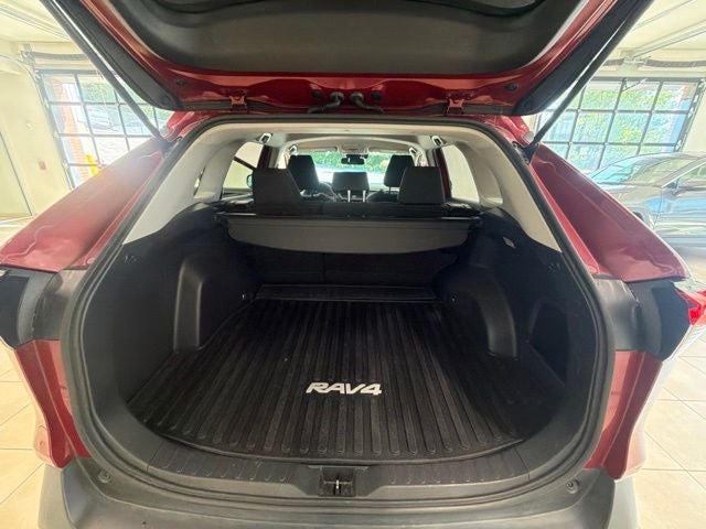 2020 Toyota RAV4 Hybrid LE