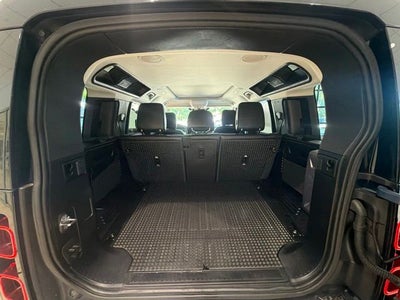 2022 Land Rover Defender 110 SE