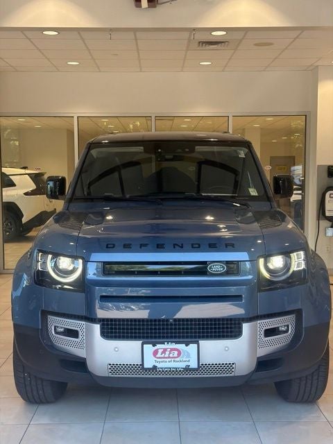 2022 Land Rover Defender 110 SE