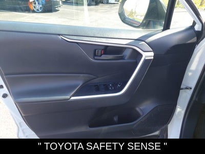 2022 Toyota RAV4 LE