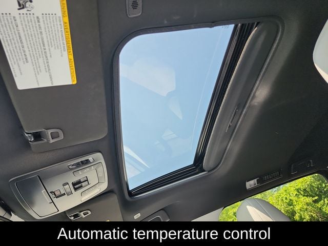 2025 Toyota Sienna XSE 7 Passenger