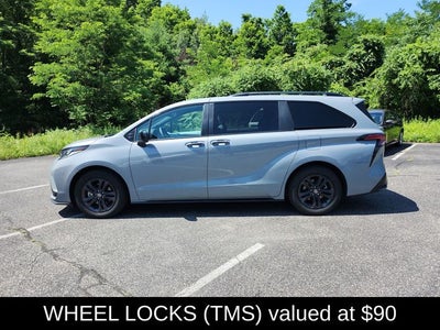 2025 Toyota Sienna XSE 7 Passenger