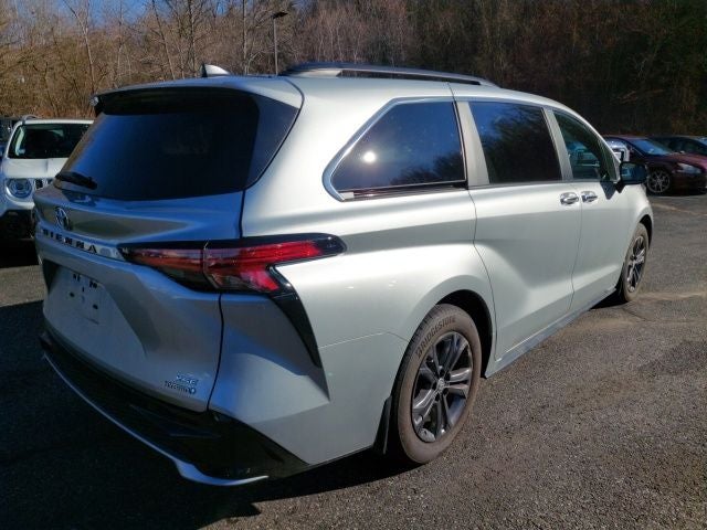 2024 Toyota Sienna XSE 7 Passenger