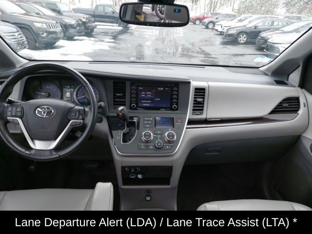 2020 Toyota Sienna XLE 7 Passenger