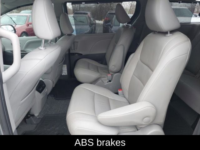 2020 Toyota Sienna XLE 7 Passenger