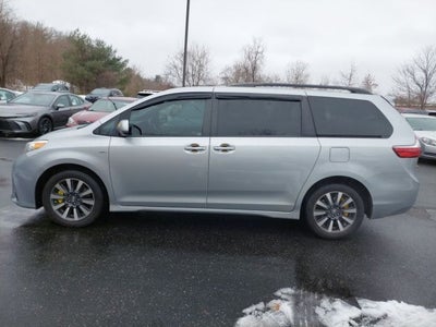 2020 Toyota Sienna XLE 7 Passenger