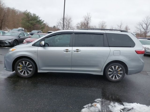 2020 Toyota Sienna XLE 7 Passenger