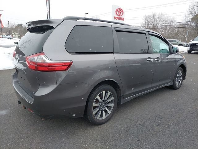 2020 Toyota Sienna XLE 7 Passenger