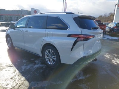 2022 Toyota Sienna Platinum 7 Passenger