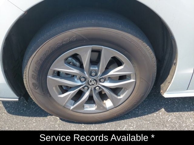 2024 Toyota Sienna XLE 7 Passenger