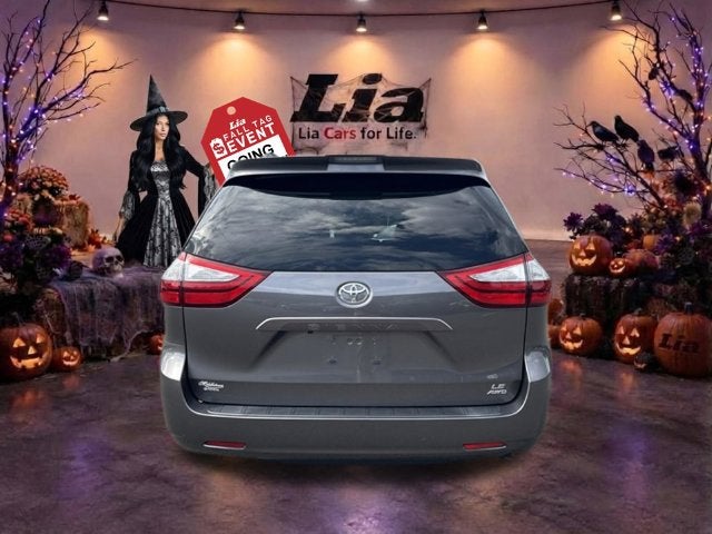 2019 Toyota Sienna LE 7 Passenger