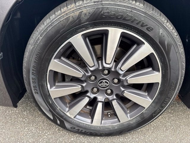 2019 Toyota Sienna LE 7 Passenger