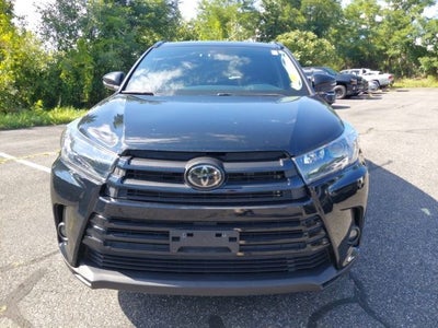 2019 Toyota Highlander SE