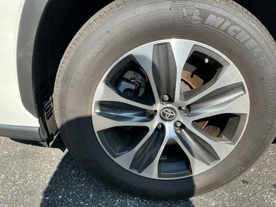 2024 Toyota Highlander XLE