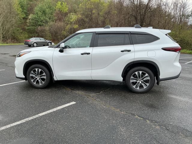 2025 Toyota Highlander XLE