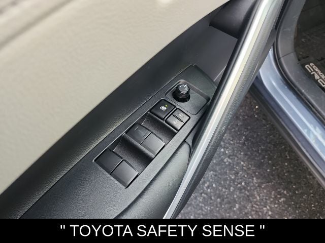 2023 Toyota Corolla Cross L