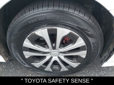 2022 Toyota Prius LE AWD-e