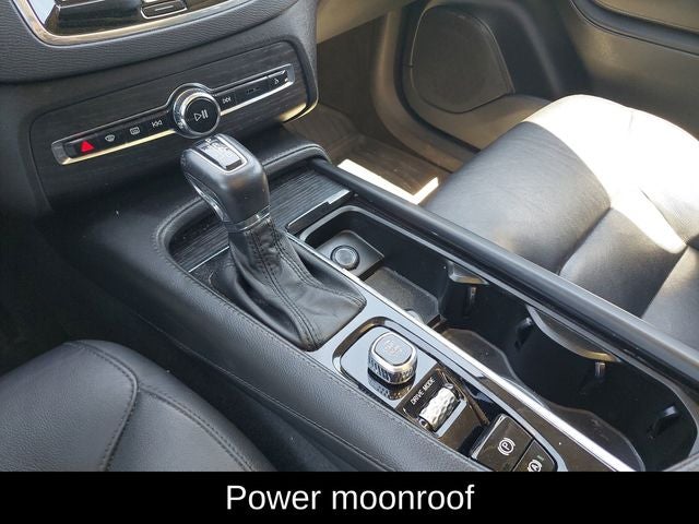 2020 Volvo XC90 T5 Momentum