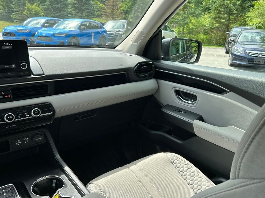 2023 Honda Pilot LX